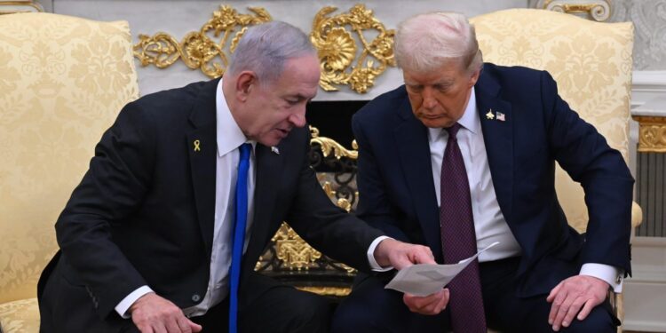 Trump insulta por teléfono a Netanyahu; así lo llamó