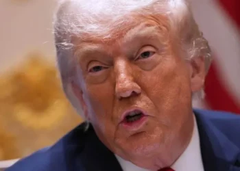 Anuncia Trump alto a fuego Israel-Hezbolá y dialoga con Irán