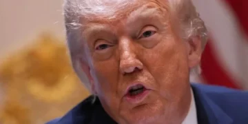Anuncia Trump alto a fuego Israel-Hezbolá y dialoga con Irán