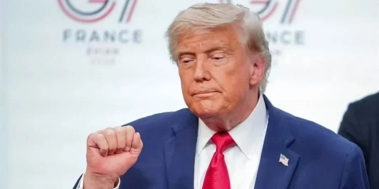 Arremete Trump contra quienes critican el acuerdo con Irán