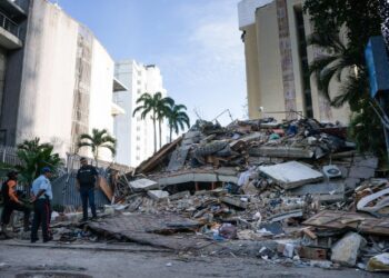 Trump urge ayuda a Venezuela por sismos y despliega equipos de rescate