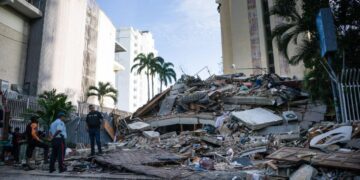 Trump urge ayuda a Venezuela por sismos y despliega equipos de rescate