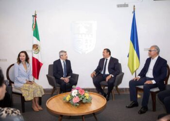 Roberto Cabrera fortalece la cooperación internacional con Ucrania