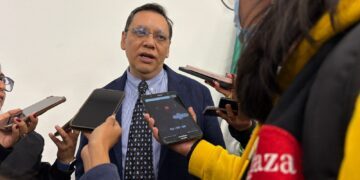 Simulación, licencia de Astrid Ortega para su registro interno de Morena: Ulises Gómez
