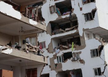Suman 188 muertos por sismos en Venezuela; van 138 réplicas