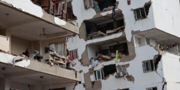 Suman 188 muertos por sismos en Venezuela; van 138 réplicas