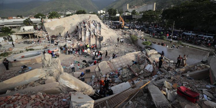 Venezuela ha recibido a más de mil 600 rescatistas para atender a víctimas de los terremotos