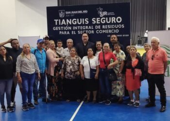 Capacitan a más de 300 comerciantes en manejo de residuos
