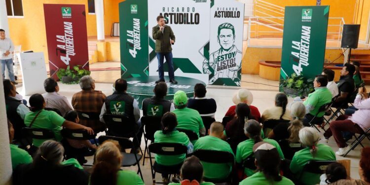Astudillo arranca en Colón gira estatal con más de 900 foros