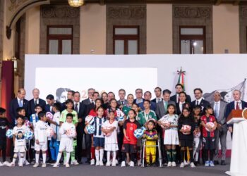 Inicia una nueva etapa distinta en el fútbol mexicano: Sheinbaum