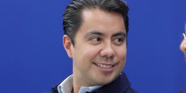 Destaca Felifer Macías diálogo con comerciantes que bloquearon Avenida Zaragoza