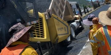 Gobierno Estatal y Municipal refuerzan rehabilitación de vialidades en San Juan del Río