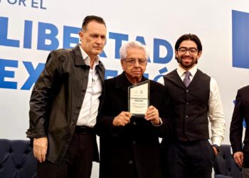 Reconocimiento estatal a El Armero en Día de la Libertad de Expresión