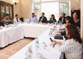 Refuerzan coordinación en seguridad durante Mesa Regional de Paz en Tequisquiapan