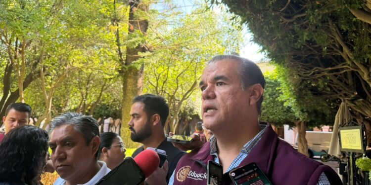 “Querétaro es un pueblo mágico porque los alcaldes entran pobres y salen ricos”: Mauricio Ruiz Olaes