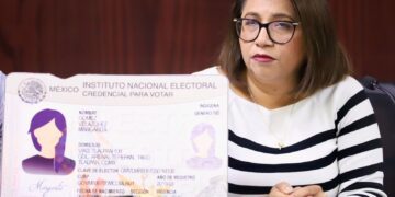 Presentan nueva imagen de la credencial para votar