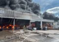 Se registra incendio dentro de almacén de Rehrig Pacific Company México