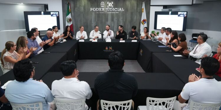 Poderes Judiciales de Querétaro y Quintana Roo dialogan sobre IA y arbitraje