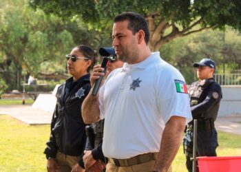 Policía de Corregidora reúne a más de 100 familias en curso canino