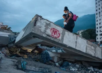 Van más de 4 mil 500 muertos por sismos en Venezuela