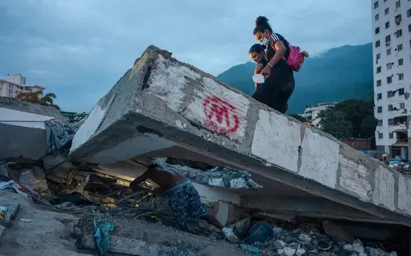 Van más de 4 mil 500 muertos por sismos en Venezuela