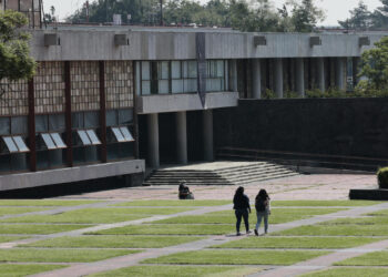 Aspirantes reaccionan al nuevo examen de la UNAM tras polémica por IA