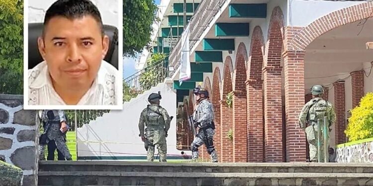 Cumplen amenazas y ejecutan a Alcalde ¡en su oficina!