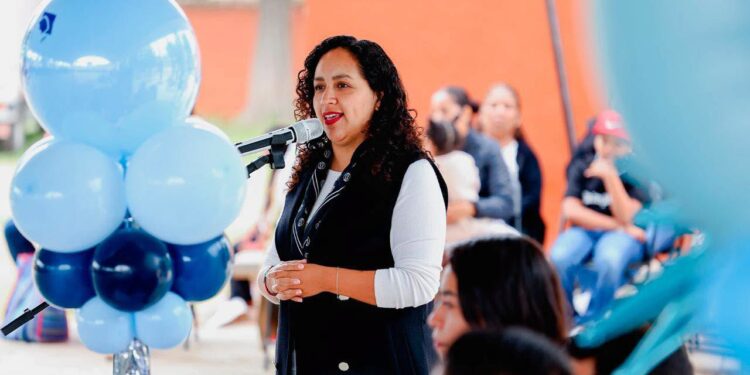 Avanza rehabilitación de caminos afectados por las lluvias en Cadereyta