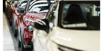Bajan 9.2% exportación vehículos y 1.9% la producción