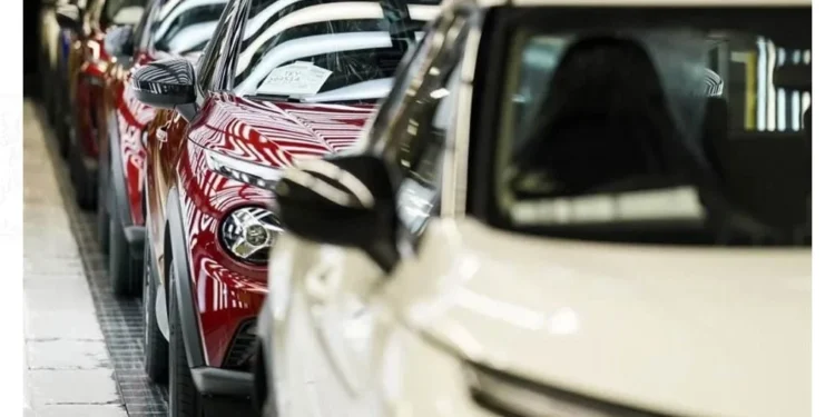 Bajan 9.2% exportación vehículos y 1.9% la producción