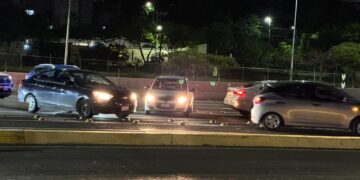 Buscan retirar gobierno del estado y capitalino dos mil vehículos de circulación en BBQ, por obras del tren