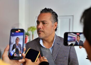 Discuten diputados sobre cortes de energía eléctrica