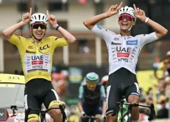 Asegura Del Toro podio y liderato juvenil en Tour de Francia