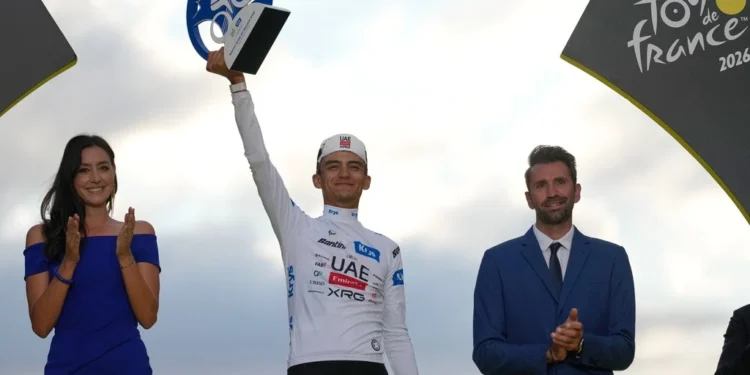 Isaac Del Toro hace historia con tercer lugar en el Tour de Francia