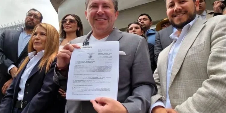 Impugna Que siga la Democracia negativa a registro