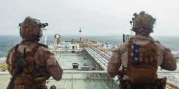 Lanza EU séptima jornada consecutiva de ataques contra Irán