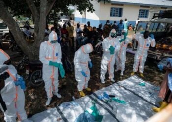 Muertes por ébola en Congo llegan a 600