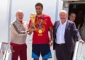 Aterriza el campeón del mundo, España, en Madrid