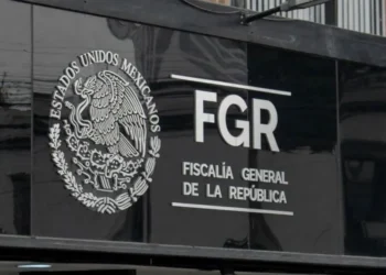 Sale otro fiscal de FGR