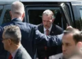 Arriba Greer a Palacio para reunión con CSP