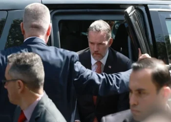 Arriba Greer a Palacio para reunión con CSP
