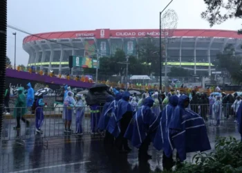 Afecta tormenta eléctrica al Estadio Ciudad de México