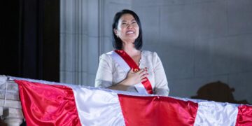 Keiko Fujimori asume la Presidencia de Perú