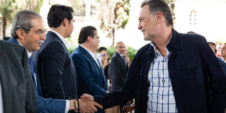 Contribuye la comunidad jurídica a sostener el Querétaro que hemos construido entre todas y todos: Kuri