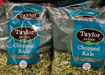 Se retracta FDA por Cyclospora en lechuga; pesquisa sigue