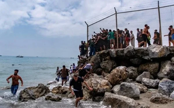 Cruzan migrantes desde África hacia frontera española