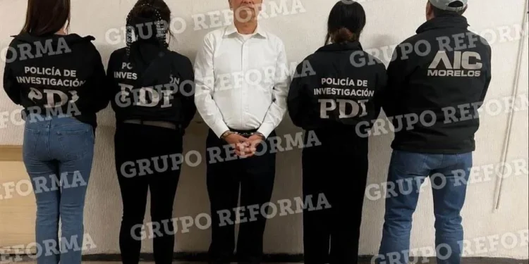 Procesan a ex director de Pemex por violencia familiar