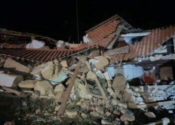 Sismo en el centro de Perú deja 6 muertos y decenas de heridos