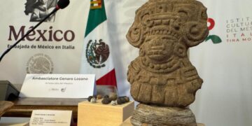 Italia devuelve a México 27 piezas arqueológicas y fósiles precolombinos