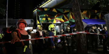Al menos 27 muertos en incendio de un bar de Bangkok